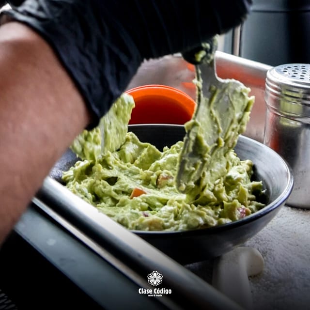 Table-side Guacamole.